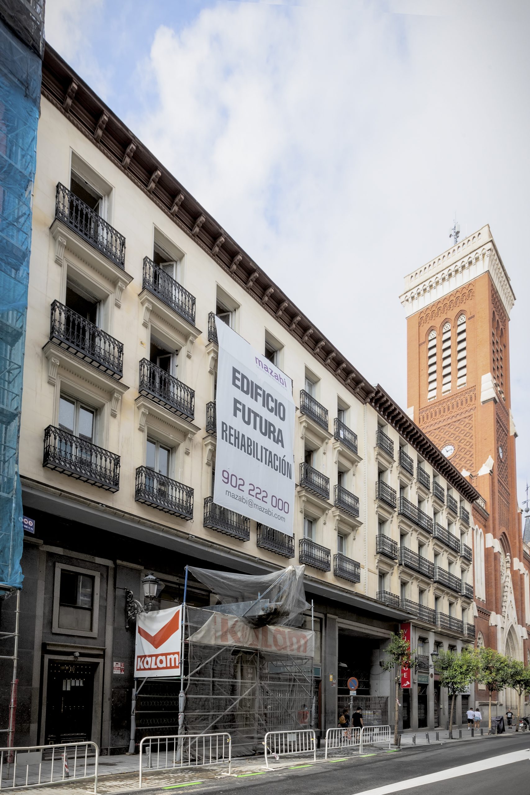Edificio intervenido por KALAM. Más información en www.kalam.es